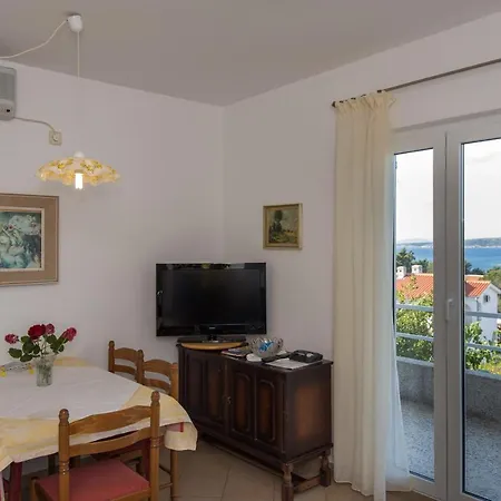 Leana 홈스테이 크르크